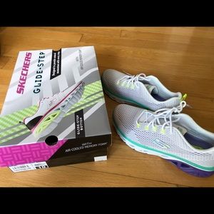 Skechers Glide Step Sneaker